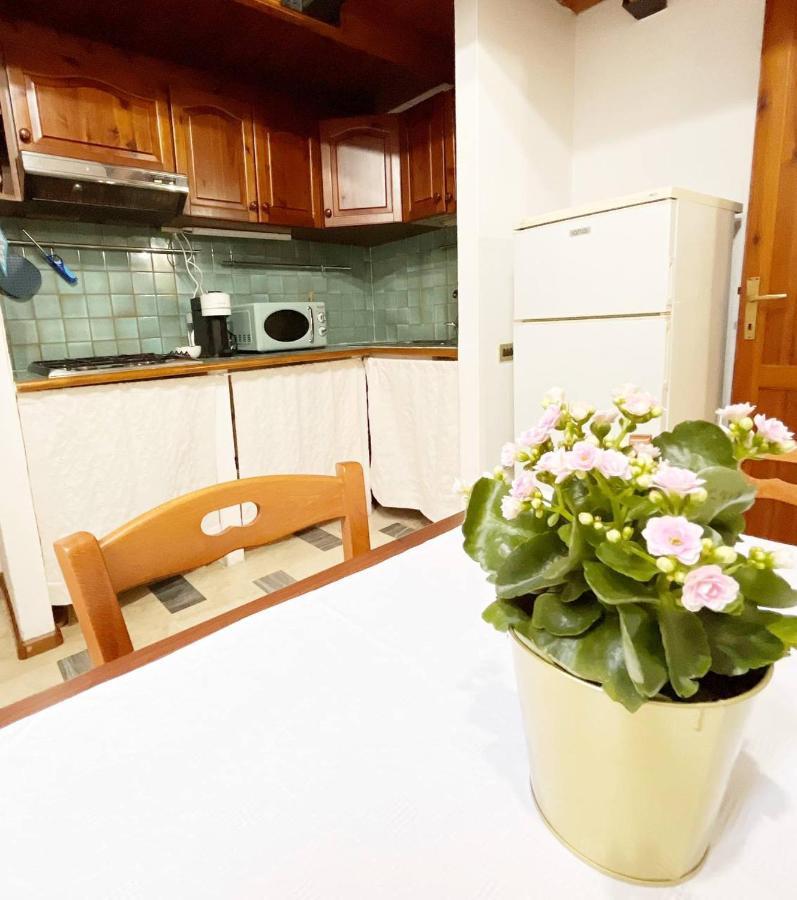 Domus Myoho Apartment Каляри Екстериор снимка
