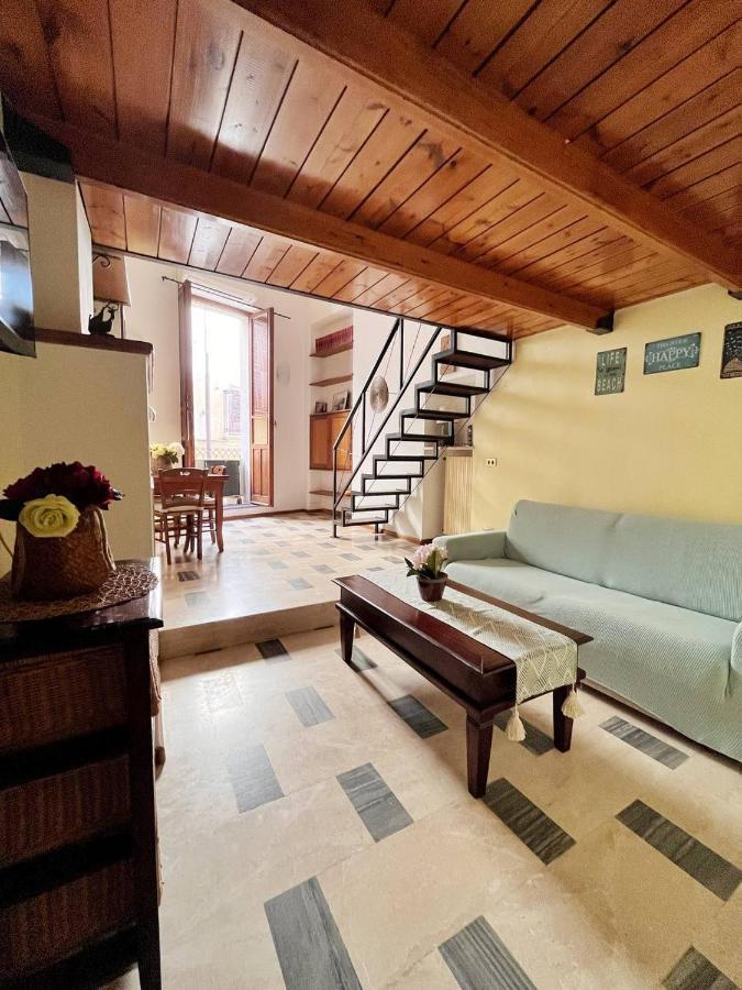 Domus Myoho Apartment Каляри Екстериор снимка